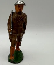 BARCLAY B25 OFFICER WITH SWORD LONG STRIDE TIN HELMET LEAD SOLDIER