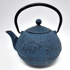 Cast Iron Blue Bird Teapot Japanese Tetsubin Tea Kettle Bird  with Infuser NEW