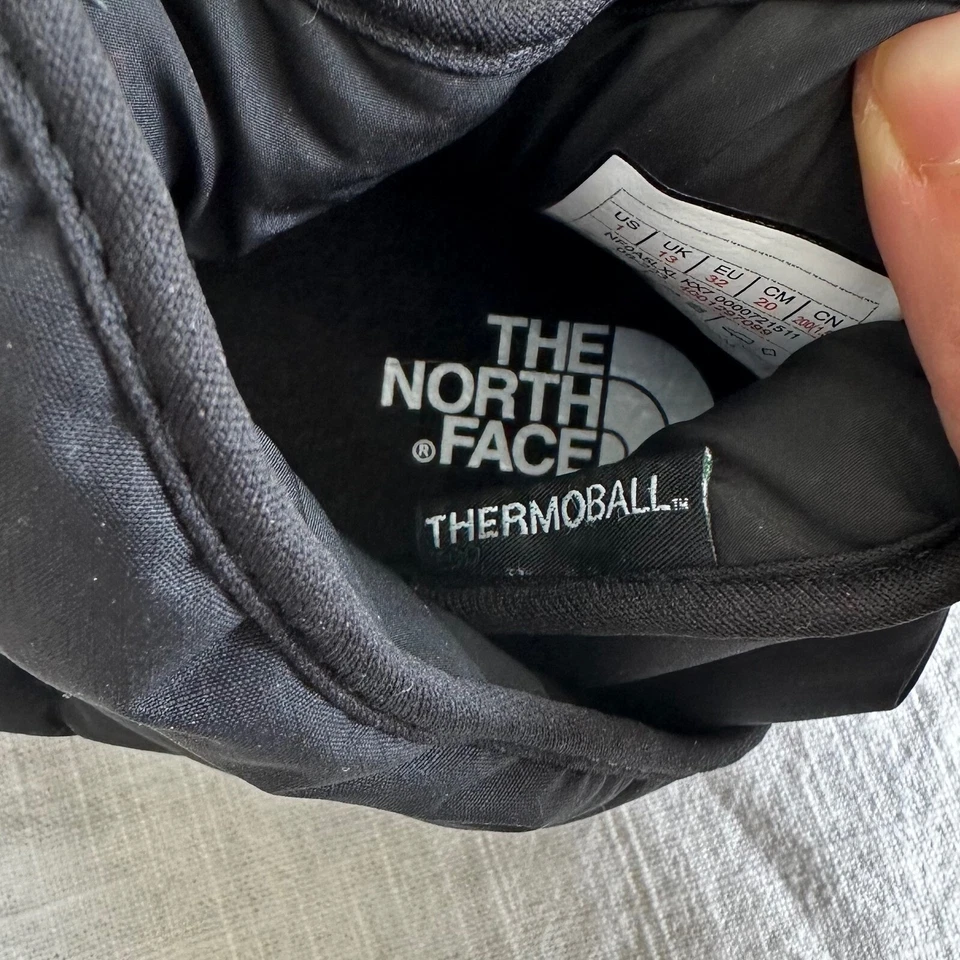 The North Face ThermoBall Traction Bootie Youth Eco Puffer Shoes Preto 1 - Imagem 2 de 4