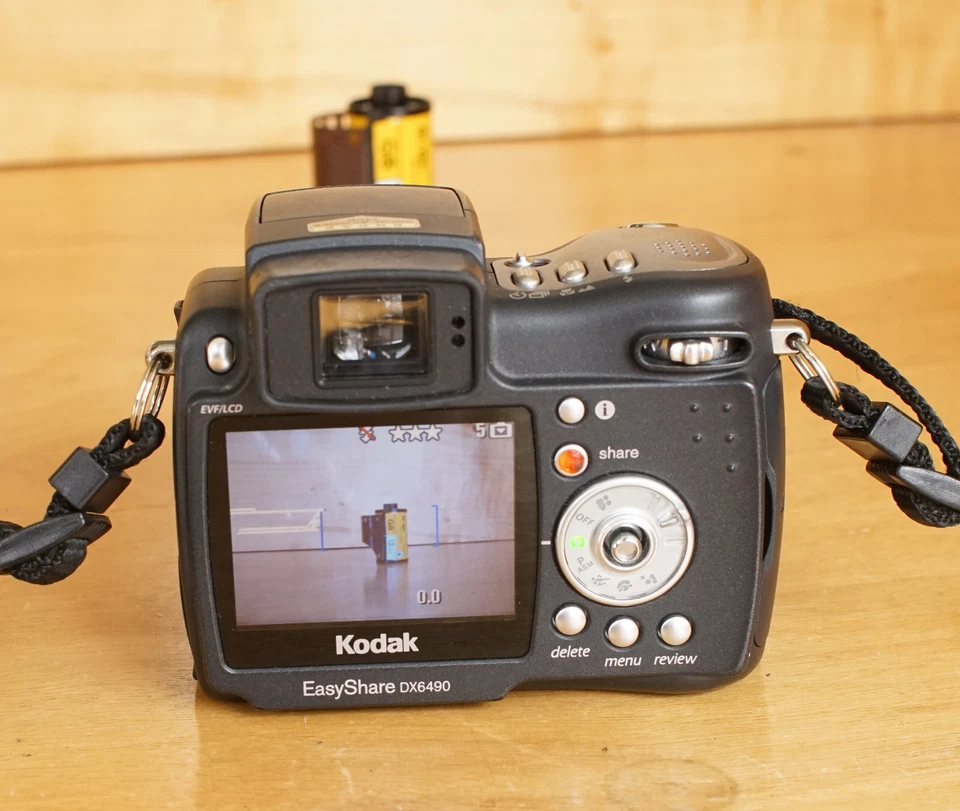 Kodak Easyshare DX6490 Digital Camera 4MP 10x Zoom Read! #3 - Image 3 of 4