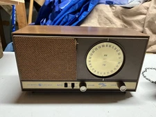 Vintage General Electric Radio GE T239A AM/FM