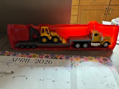1/43 NEW RAY   KEN W900  YELLOW W/GREY LOWBOY & BACKHOE TRUCK # C 339