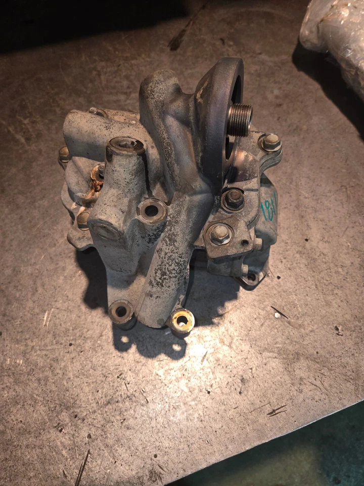 GM 12701592 Duramax L5P Engine Oil Cooler Assembly 12701592  REF9811 - Image 2 of 4