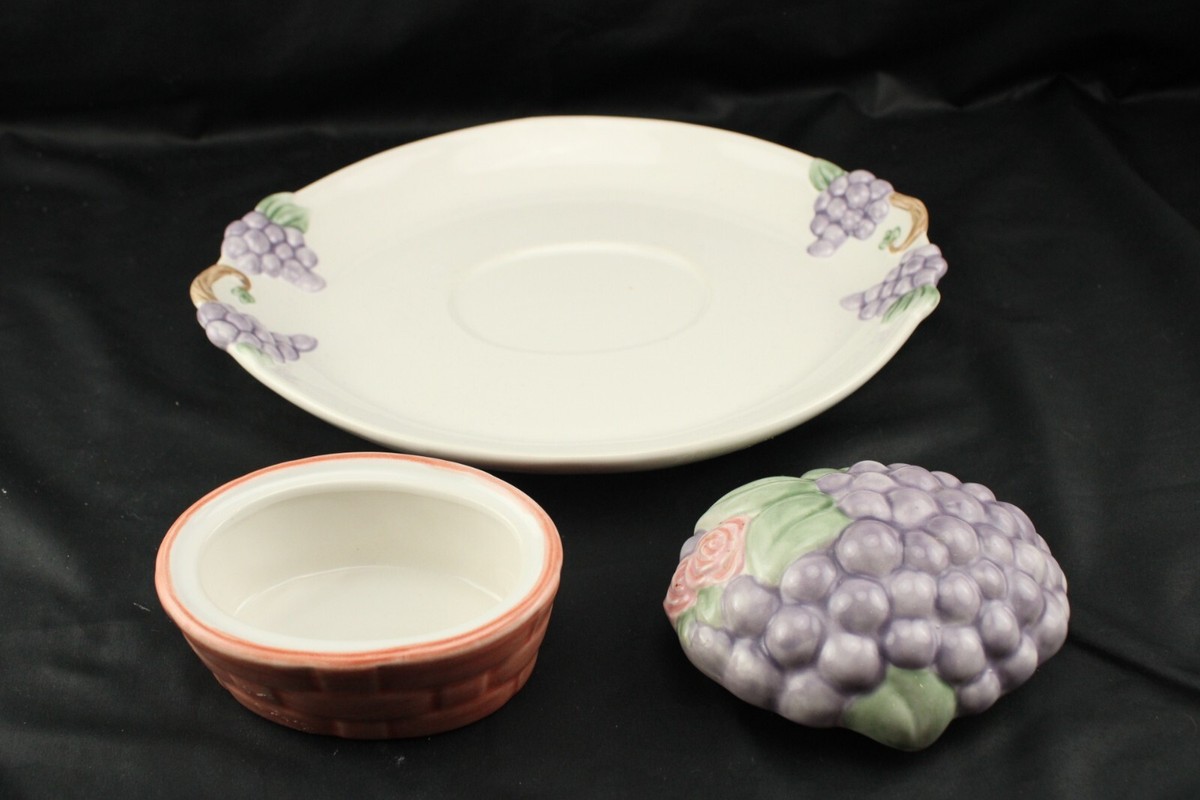 Pfaltzgraff Grapevine Embossed Cracker Dip Tray