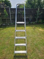 Quality Steel & Aluminum Werner 5 Tread High Handrail Step Ladder