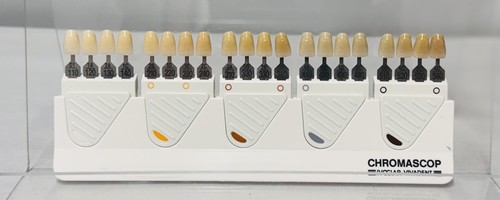 CHROMASCOP IVOCLAR VIVADENT Dental Shade Guide - Picture 2 of 3