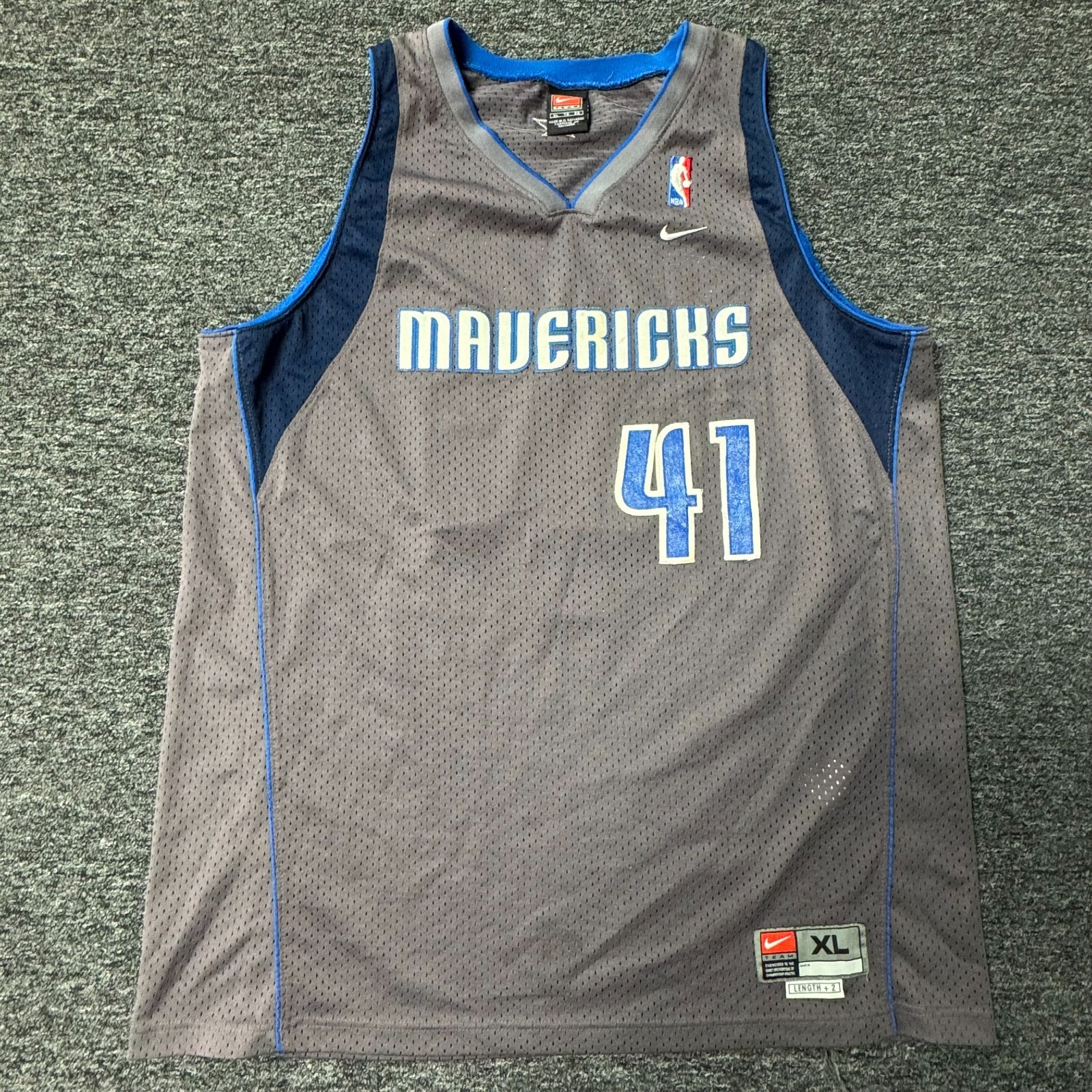 Vintage NBA Dirk Nowitzki Dallas Mavericks Nike Jersey Alt Swingman XL Gray
