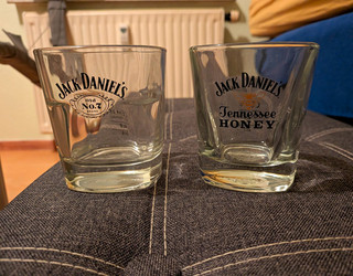 Jack Daniel's 2x Whiskygläser Old No. 7 & Tennessee Honey Bar & Spirituosen