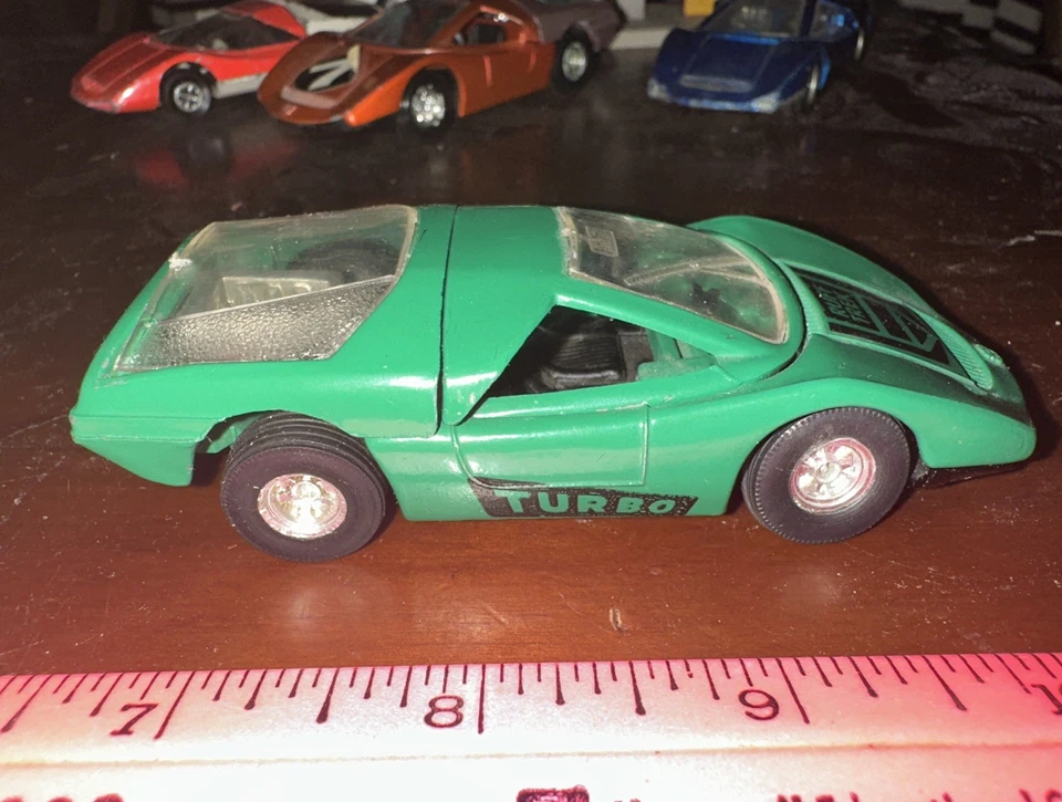 Gama #9606: Pininfarina Abarth 2000, West Germany 1/43, Green Diecast, Restore! - Image 4 of 4