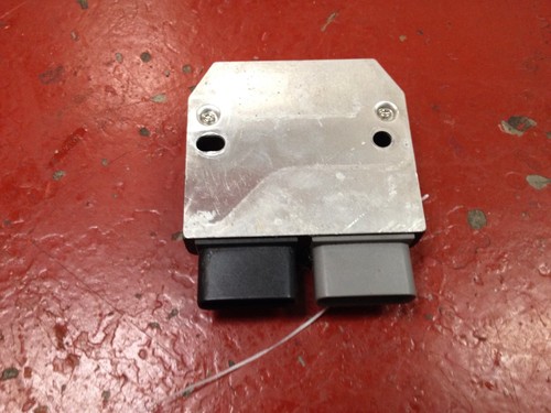 TRIUMPH ROCKET REGULATOR RECTIFIER T1300470 NO/827* - Picture 7 of 12