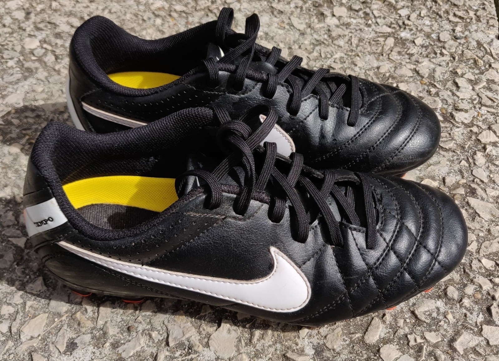 nike hypervenom gris et orange