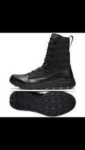 nike boots size 15