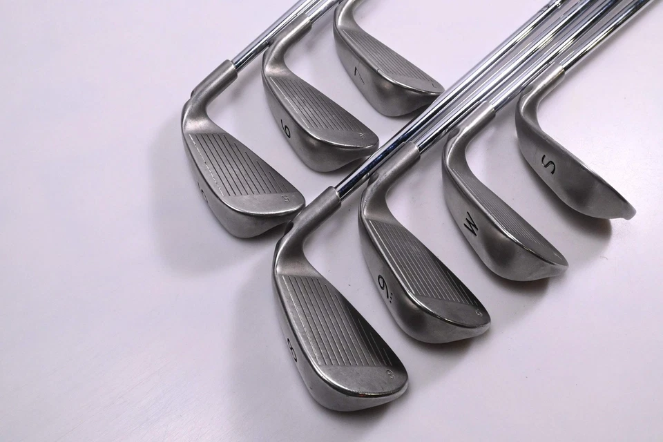 Left Hand Ping G15 Irons / 5-PW+SW / Black Dot / Regular Flex Ping AWT Shafts - Image 4 of 4