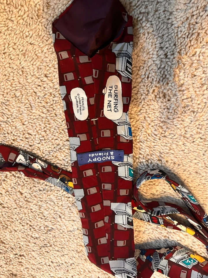 Corbata de cuello vintage Peanuts Snoopy & Friends Foto 2 de 2