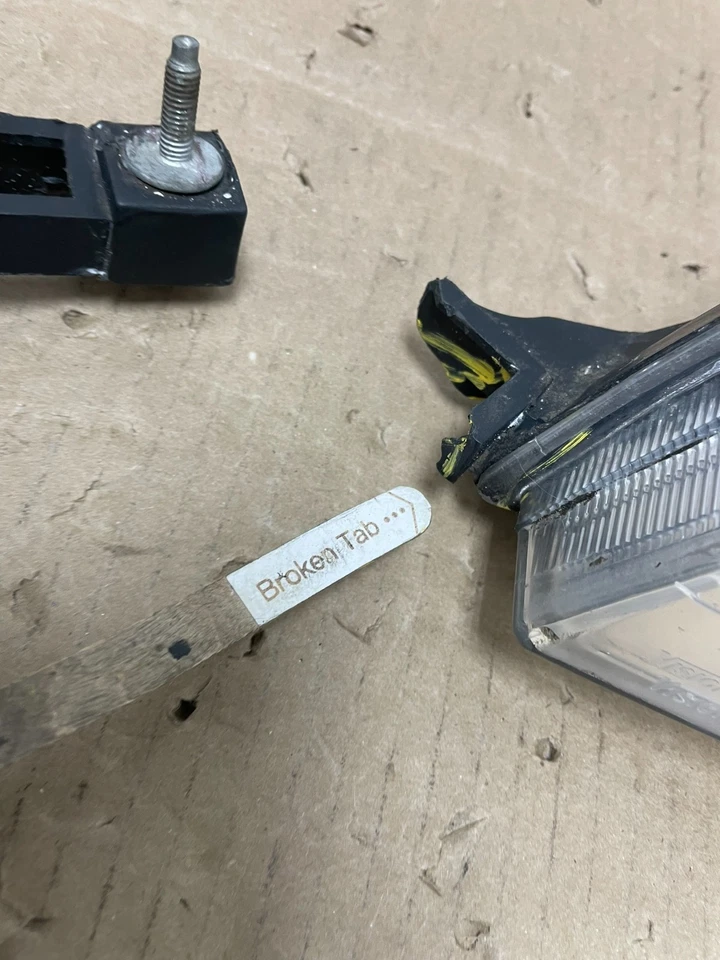 1997 to 2001 Honda CR-V Crv Left+Right Set Chrome Headlights Halogen U2915 DW - Image 4 of 4