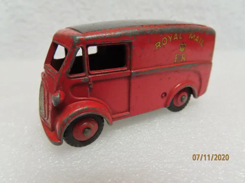 Vintage DINKY MORRIS  ROYAL MAIL VAN