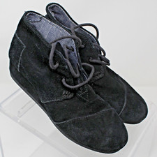 Toms Black Suede Leather Lace Up Boot Girl Sz Y 4 EUC