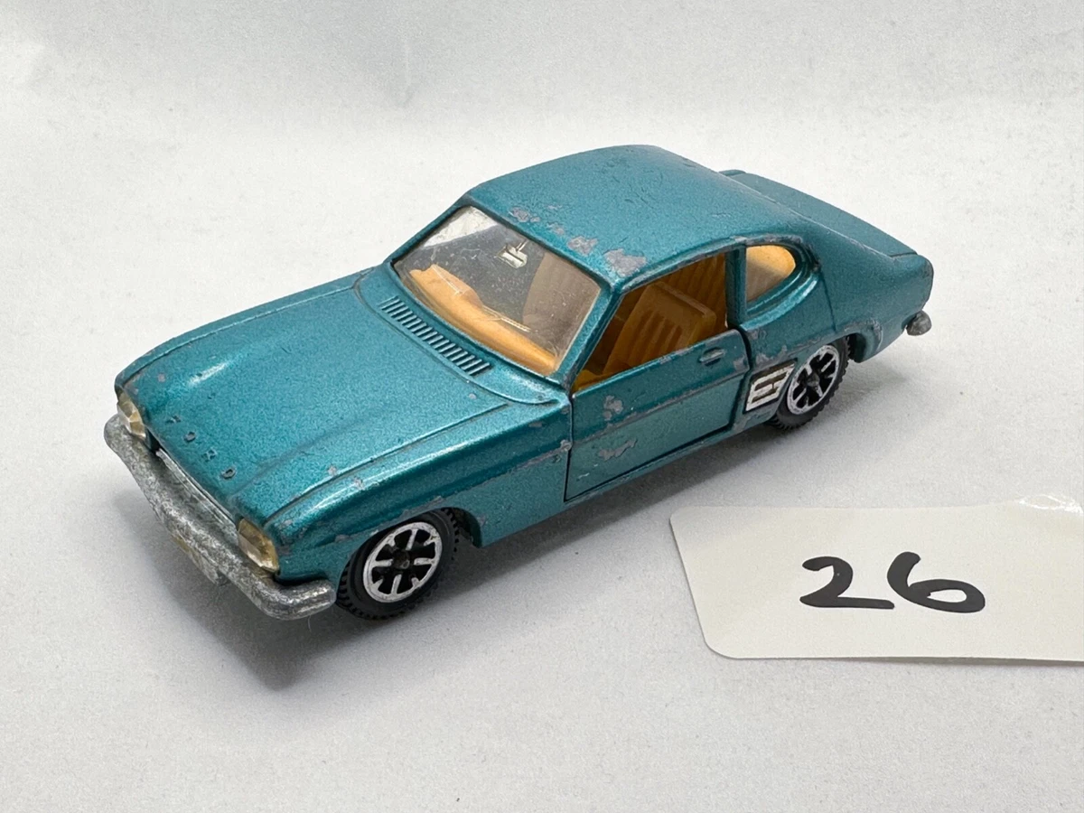 Dinky Toys - 1:43 - Lot 2 Ford, 1 Ford Capri ref 143 et 1