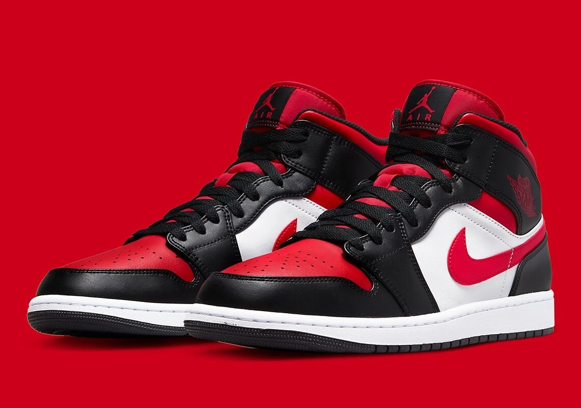 Air Jordan 1 Mid Bred Toe