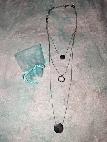 VETEMENTS Collana donna Chico's multifilo tono argento con tre pendenti tondi usata