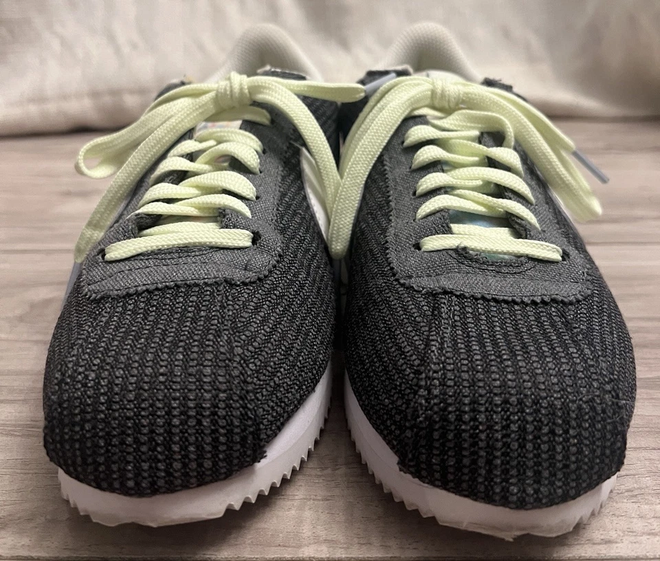 Nike Classic Cortez “Lona Reciclada” Mujer 7.5 Foto 4 de 4