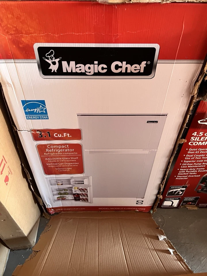 Magic Chef HMDR450SE 127L Double Door Mini Refrigerator - White - Image 3 of 3