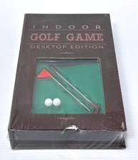 Indoor Golf Game Desktop Edition Mini Golf Table with 2 Balls, 1 Flag,1 Putter