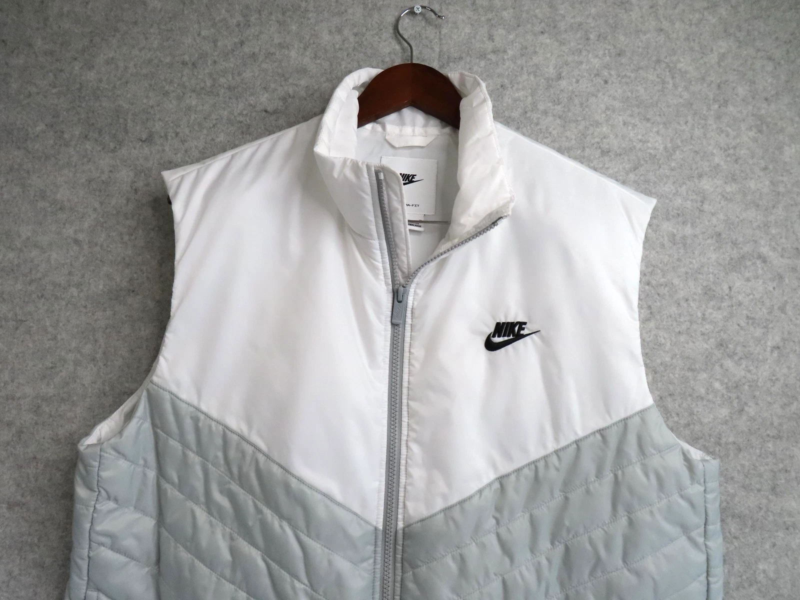 Nike Therma-FIT Vest Mens Medium Gray Quilted Full Zip Insulated DV3065-247