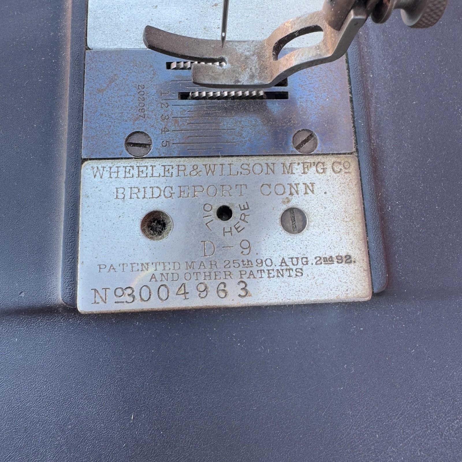 Vintage Wheeler & Wilson No. 9 Treadle Sewing Machine Oak Cabinet USA Bridgeport