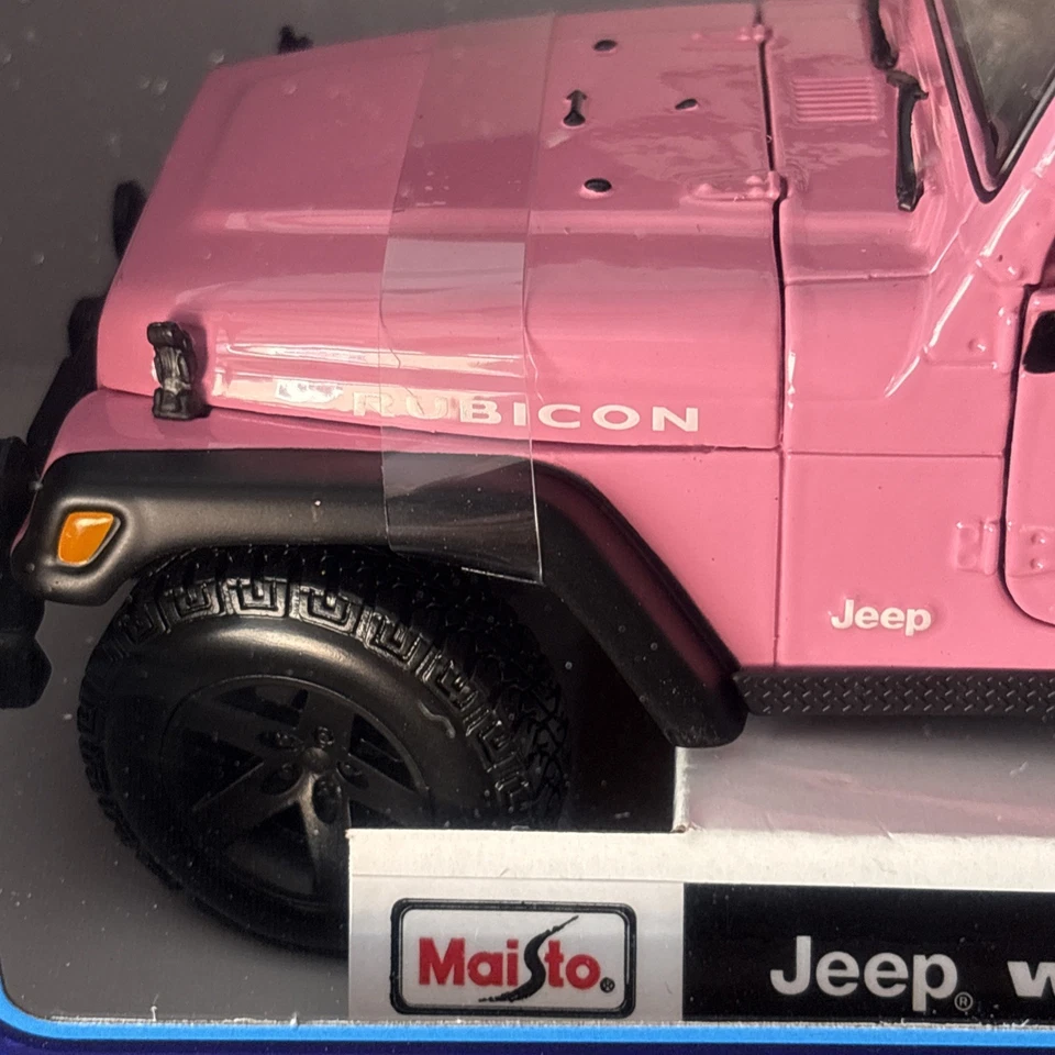MAISTO 1/18 Jeep Wrangler Rubicon~PINK~HTF~NEW IN SEALED BOX - image 3 of 4