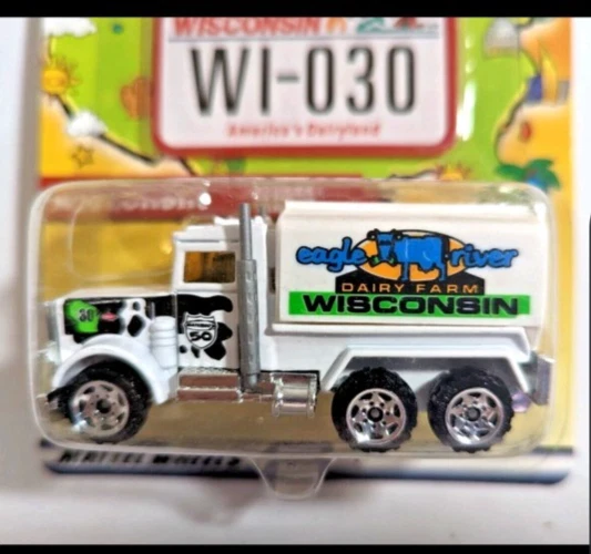 Matchbox Across America Wisconsin Peterbilt Tanker WI-030 America's Dairyland - Image 3 of 4