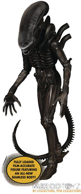 One : 12 Collective From 1979 Classic Big Chap Alien Deluxe action figure Mezco