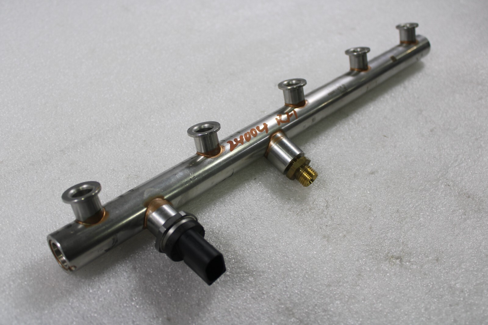 Lamborghini Huracan, LP580, RH, Right, Fuel Rail, Used, P/N 07L133316S