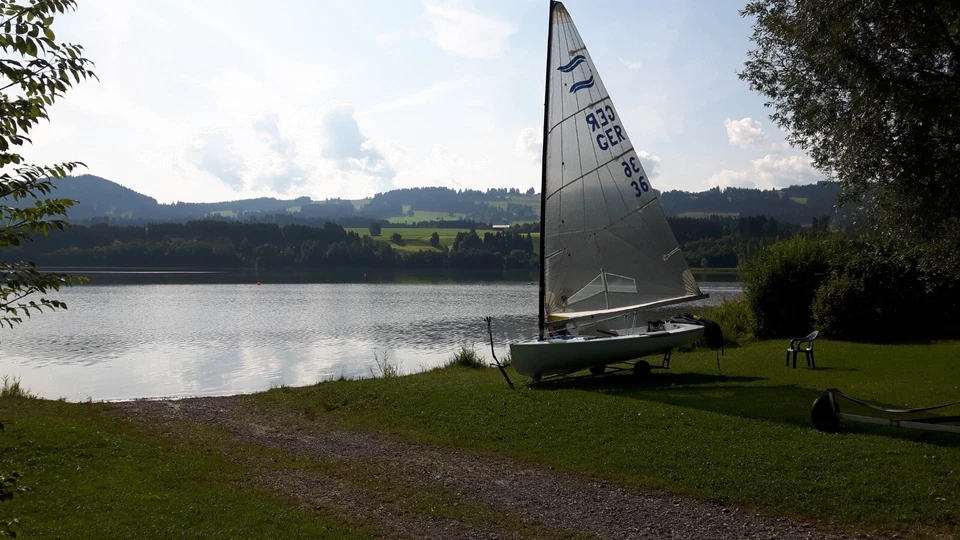 Mader Finn | BJ 2008 | Harbeck-Trailer, North-Segel, Ober-/Unterpersenning