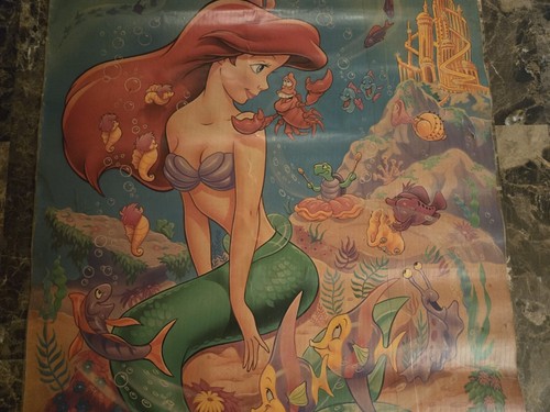 POSTER LAMINATO VINTAGE ORIGINALE WALT DISNEY LA SIRENETTA 35" X 23" - Foto 3 di 7