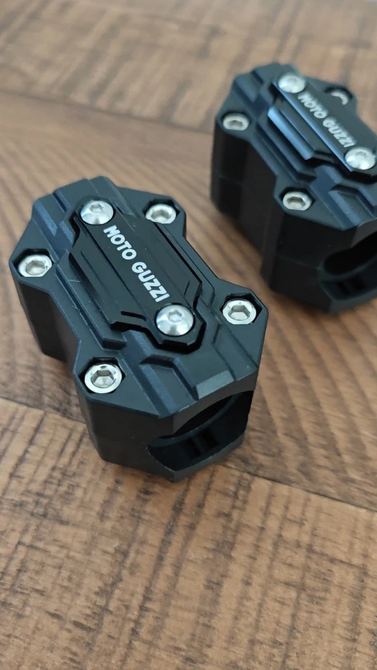 Moto Guzzi Stelvio ADV 22mm Barra de protección del motor Barra de choque Bloque protector de parachoques Foto 2 de 4