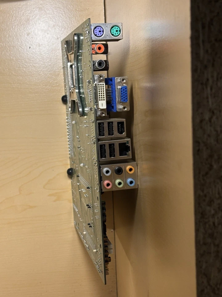 Intel Core 2 Duo E2220 & Foxconn McP73m01h1 HP A6000 Motherboard 2-Pack - Image 4 of 4