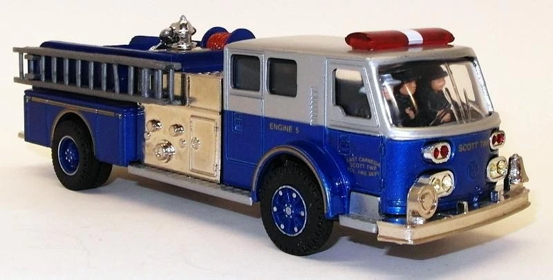 Corgi 1/50 Scale Model Fire Engine 97323 - American La France - Carnegie - Image 2 of 4