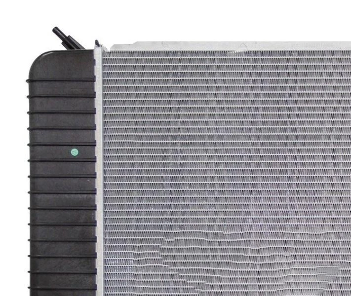 Novo radiador para 2008-2011 International Harvester 4400 4300 9.3L 7.6L NAV33 - Imagem 3 de 4