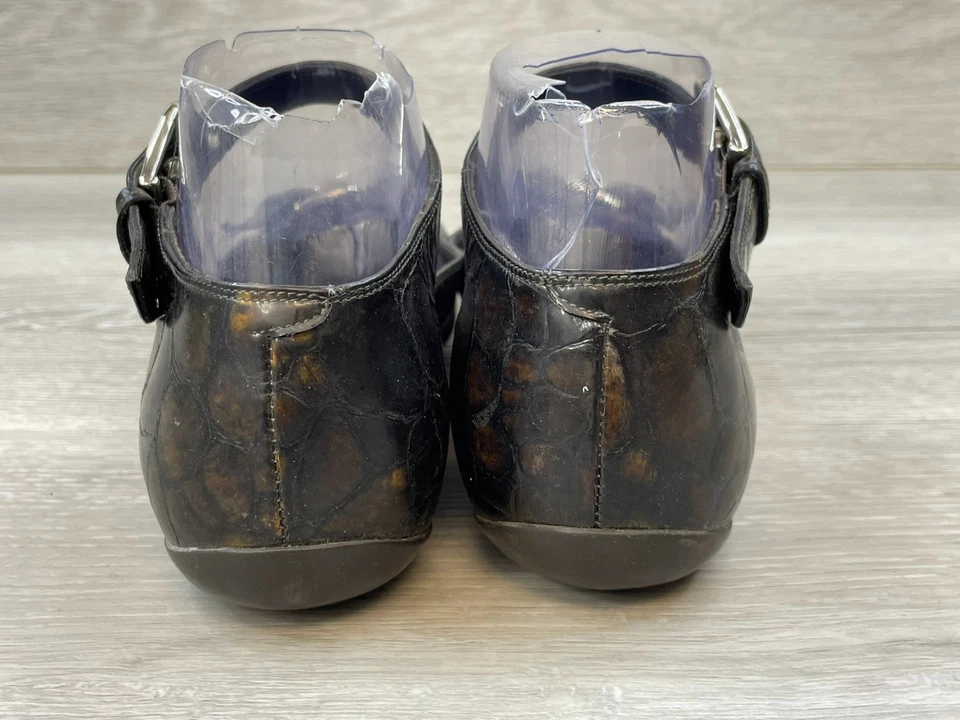 Donald J. Pliner Giorgi Para Mujer 7.5 Negro Piel de Cocodrilo Ballet Cuero Hebilla Plana Foto 4 de 4