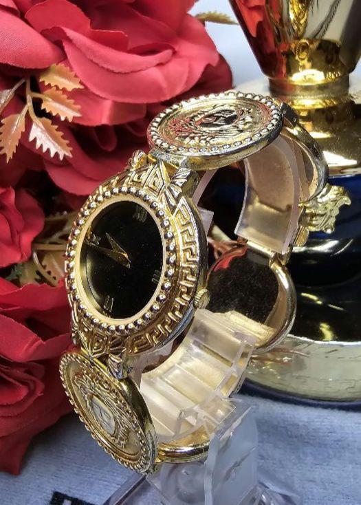 VERSACE Medusa Coin Bracelet Watch Vintage Gold Shiny  display picture 2