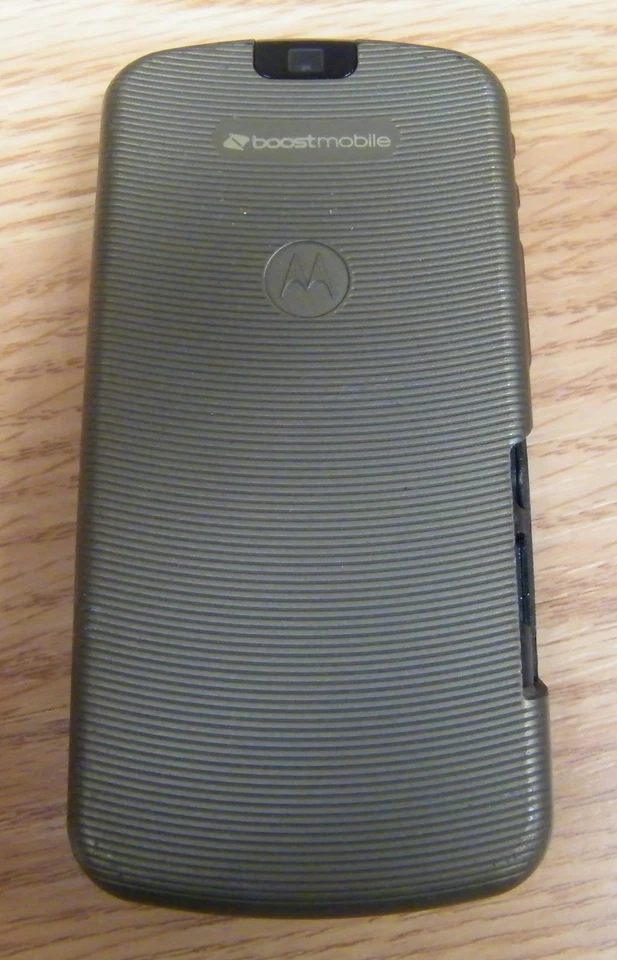 *PARTS* Motorola Clutch i465 - Red (Boost Mobile) Smartphone Bar Cellular Phone - Image 4 of 4