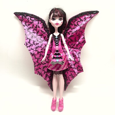 Monster High Ghoul-to-Bat Transformation Draculaura Doll Mattel - Pop Up Wings