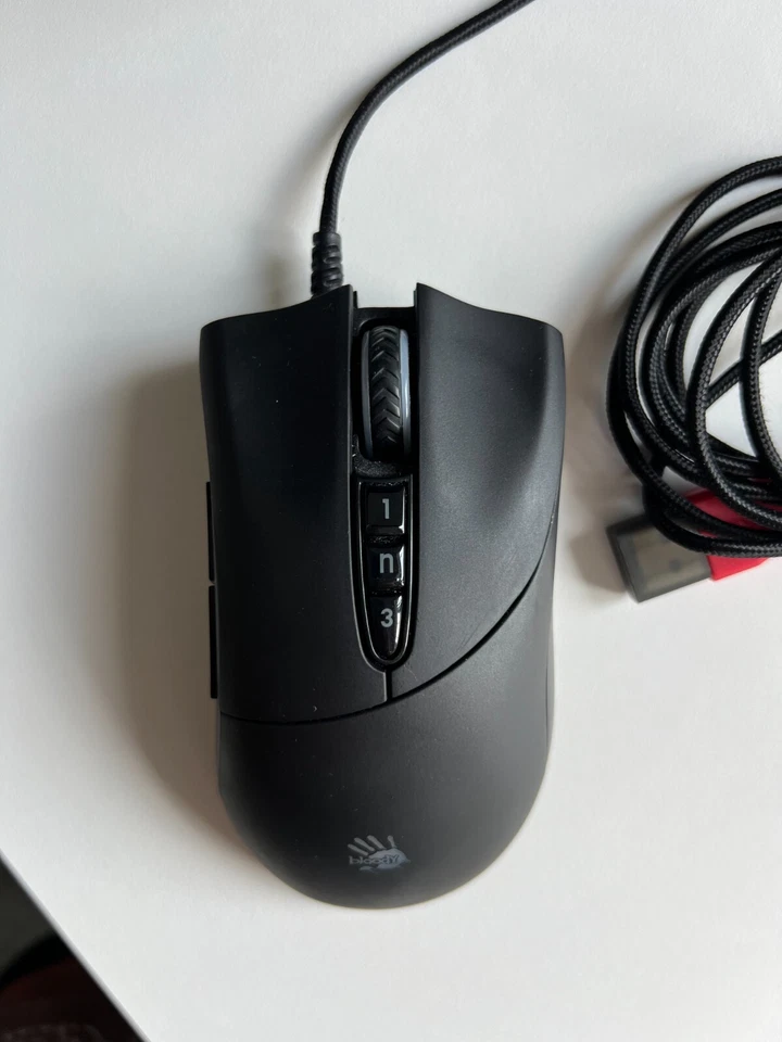 A4Tech (Bloody) V3m Black 7 Buttons 1 x Wheel USB Optical Gaming Mouse - Image 2 of 4