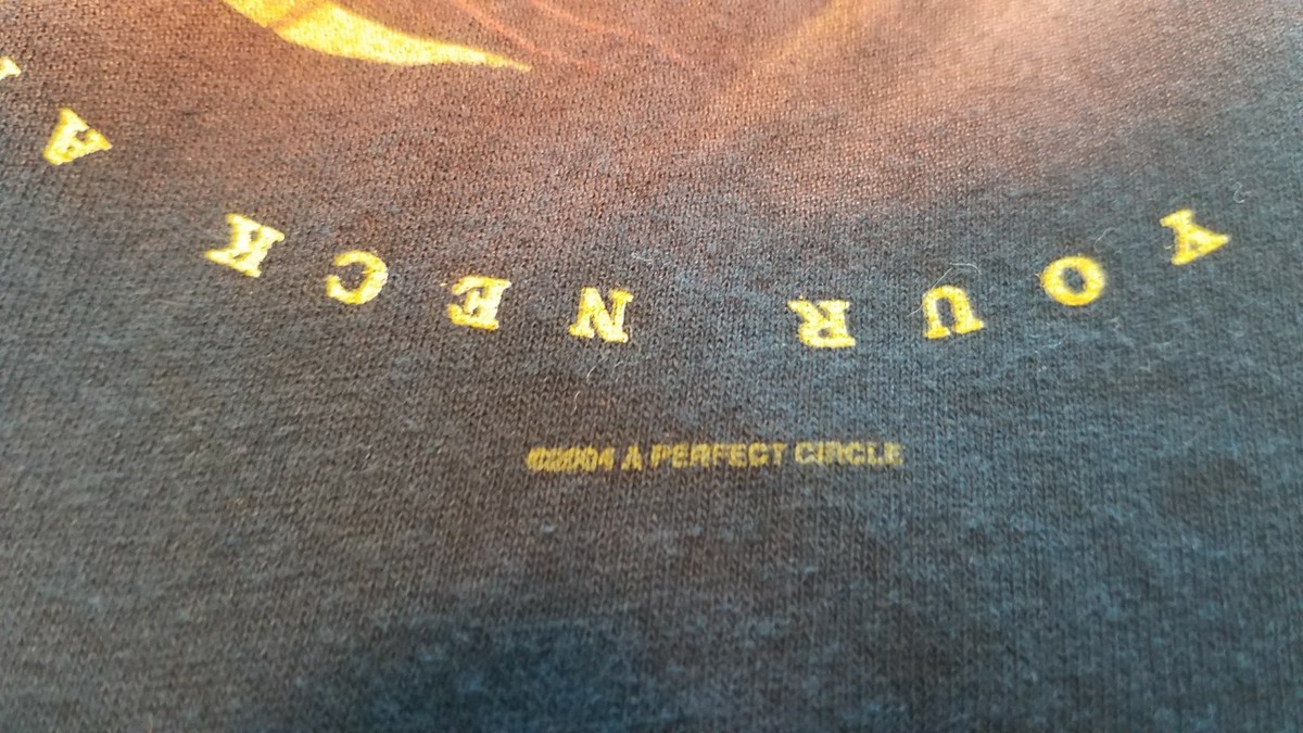 A PERFECT CIRCLE 2004 t shirt Large band concert Tool Pull