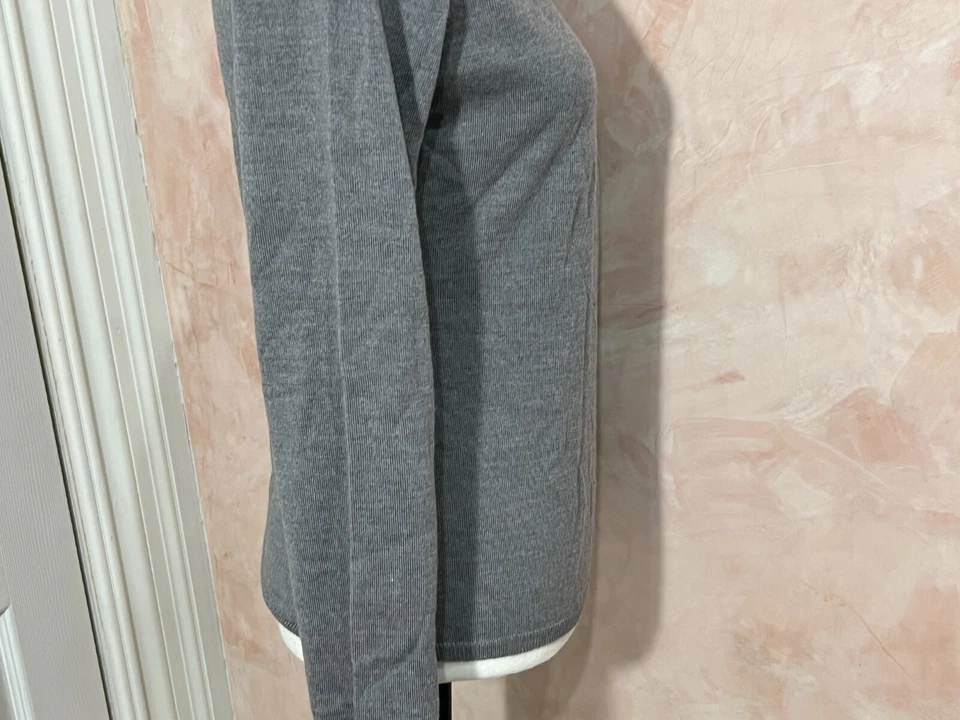 New without tags! Thomas Pink Merino Wool V-neck Sweater women M - Image 3 of 4