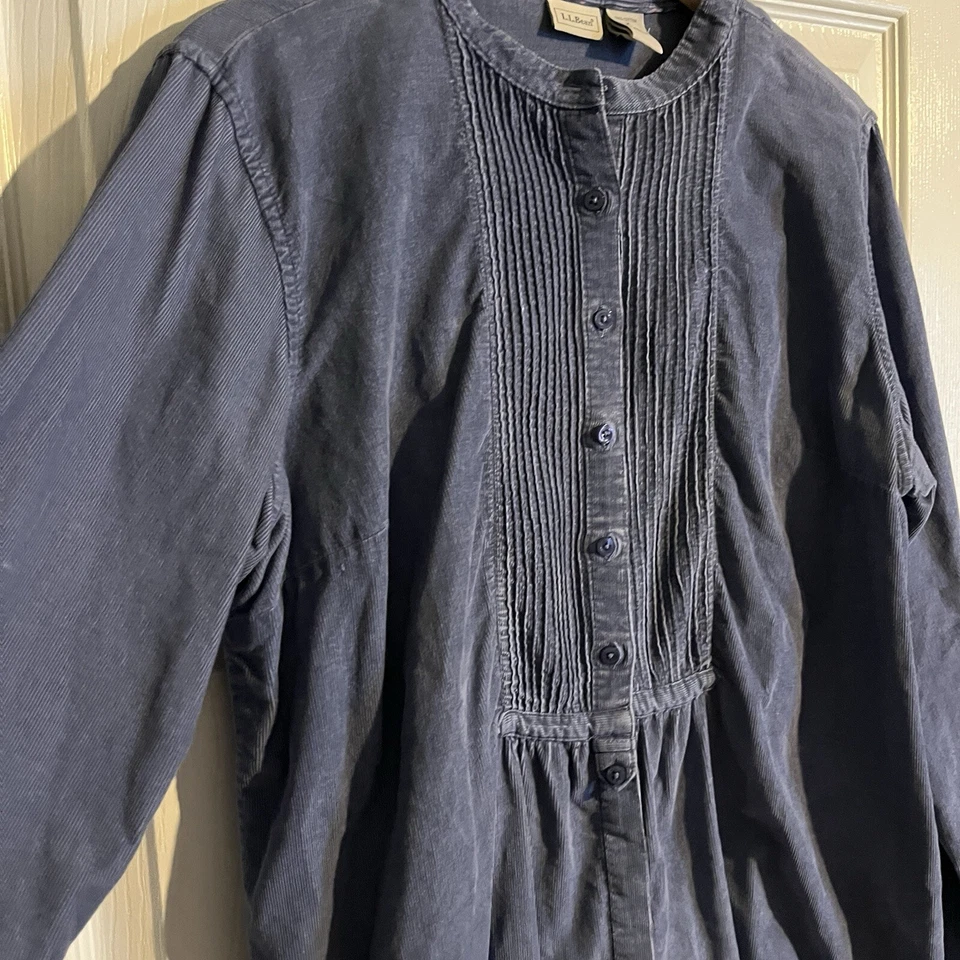 Camisa Top LL Bean Mujer Mediana Azul Pana Botón Plisado Manga Larga Informal Foto 3 de 4