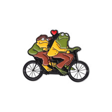Funny Frog and Toad Brooch Enamel Pin Humorous Children'S Literature Alloy