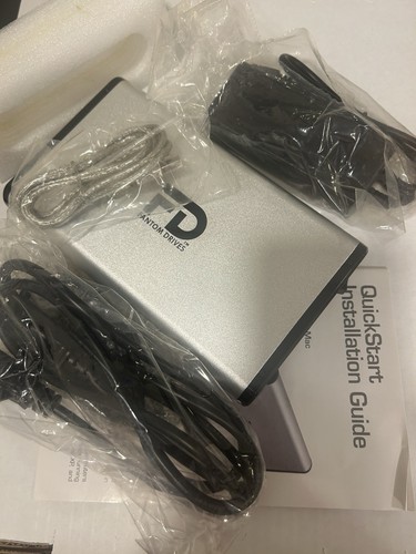 Fantom Drives External FireWire + USB 2.0 Hard Disk Drive - Picture 3 of 5