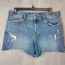 Vintage women's Tommy Hilfiger denim shorts size 10 C-4